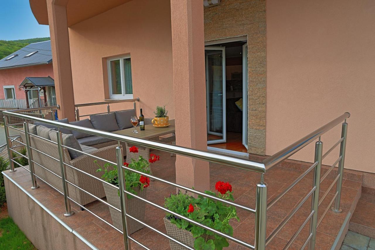 Holiday House Lana Otocac Ngoại thất bức ảnh