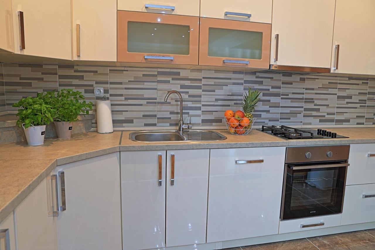 Holiday House Lana Otocac Ngoại thất bức ảnh