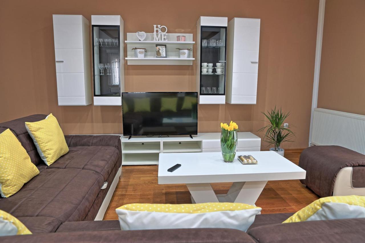 Holiday House Lana Otocac Ngoại thất bức ảnh
